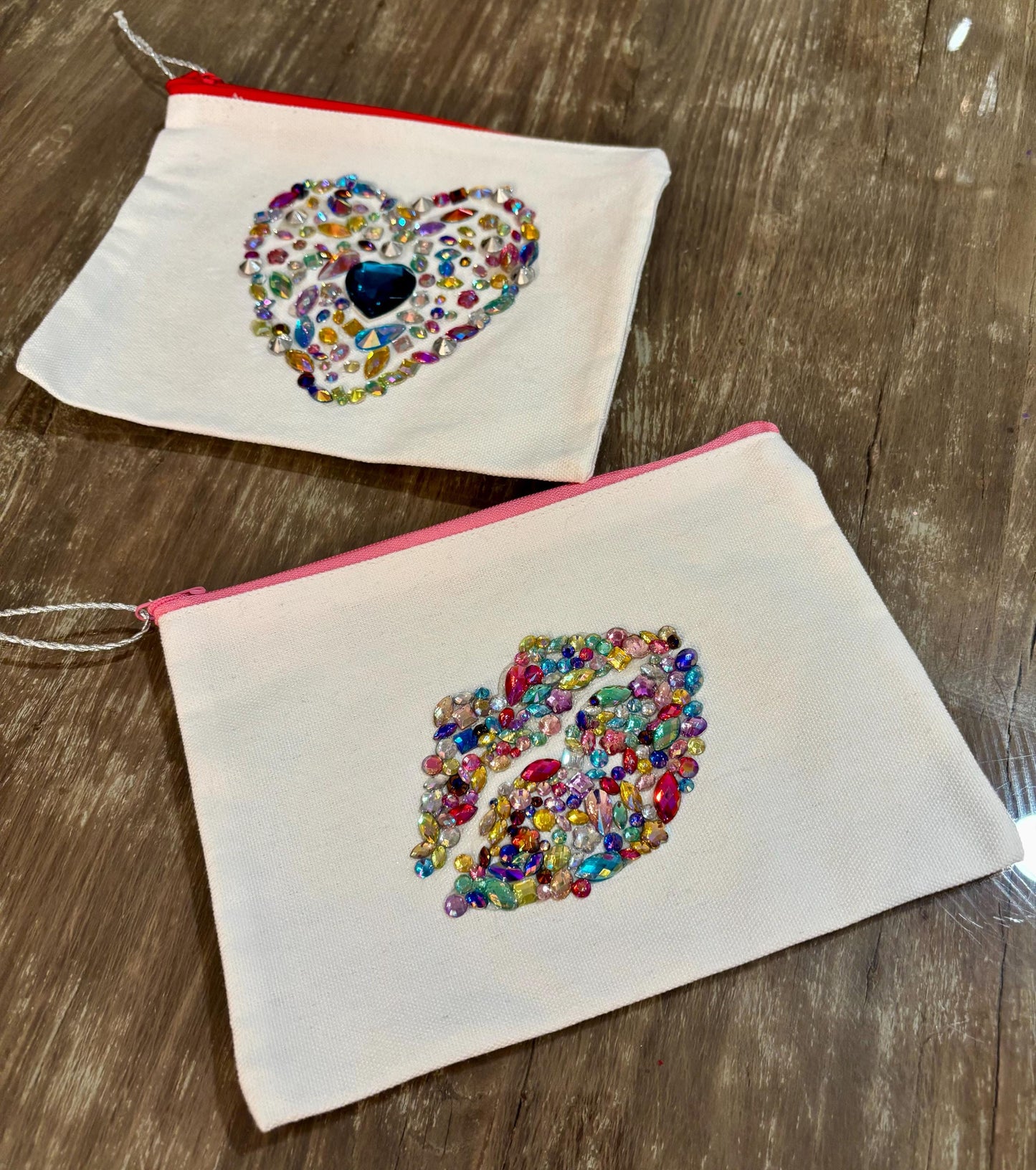 Customizable Zippered Cosmetic Bag - Dazzling Gem Lucious Lips